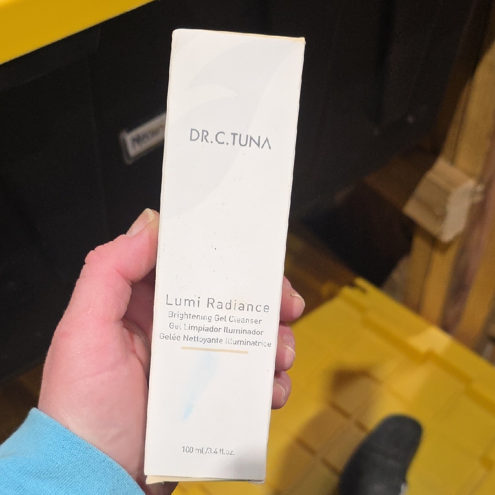 Dr. C. Tuna Lumi Radiance Brightening Gel Cleanser